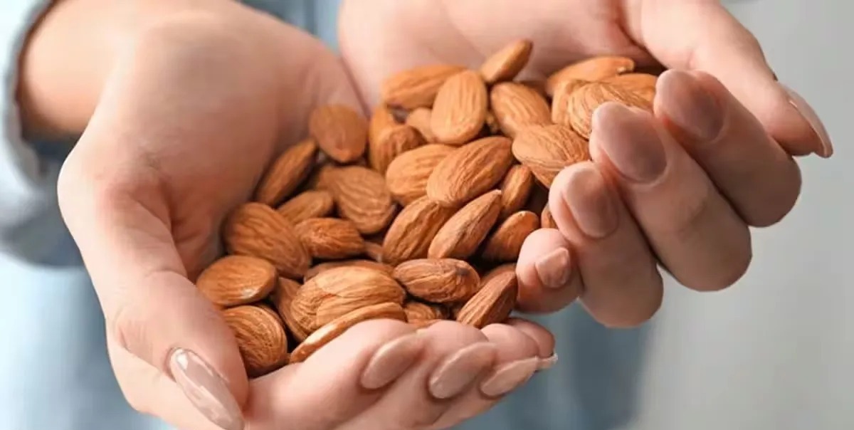 Transform your mornings with daily almonds