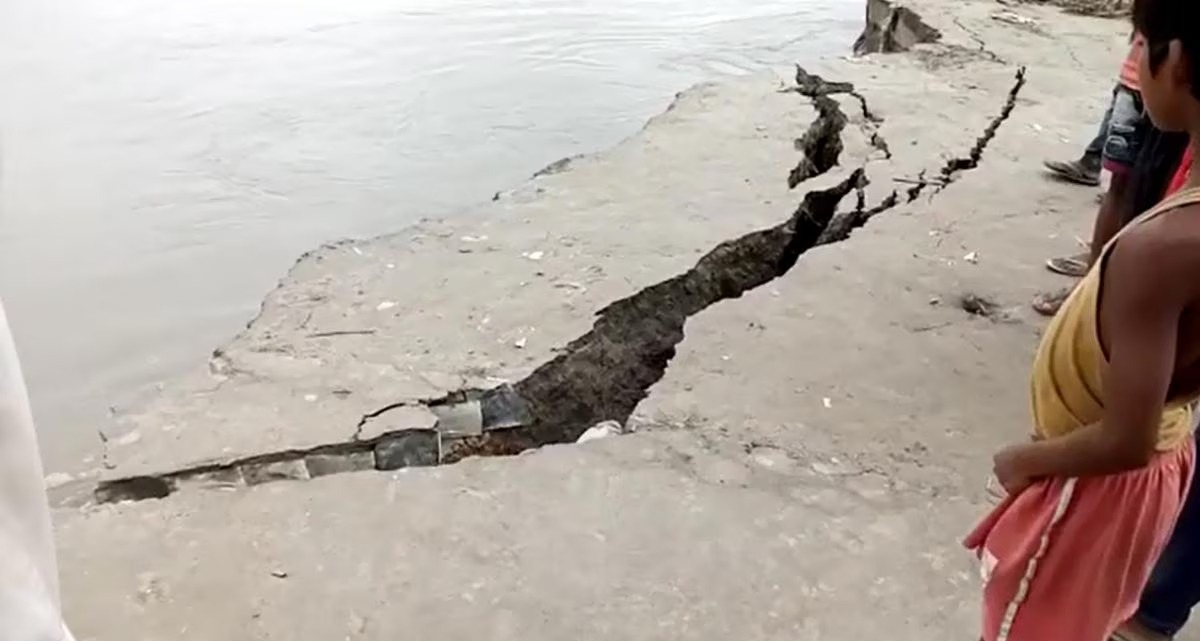 Families are left homeless in Birsing Jarua due to erosion near the Brahmaputra