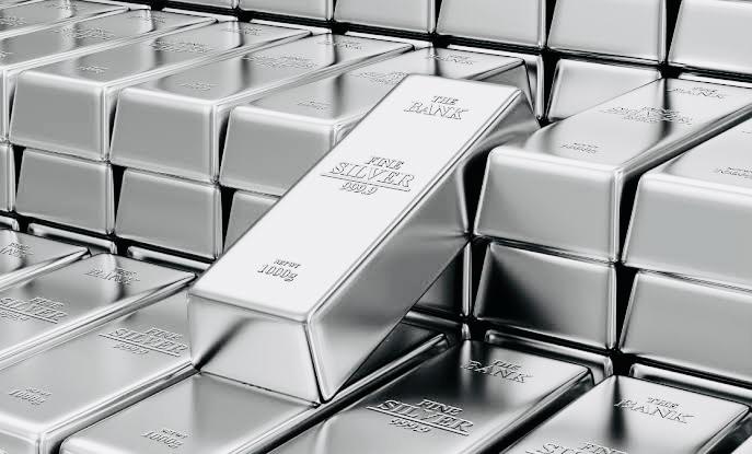 Silver futures prices jump: Rs 290 rises to Rs 95,019 per kg