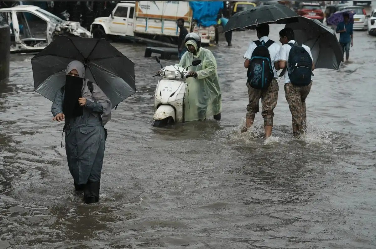 A red alert has been issued for Meghalaya and Assam due to the possibility of heavy rains