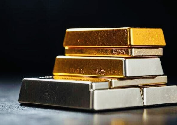 Gold upsurge Rs 600, silver Rs 3,000