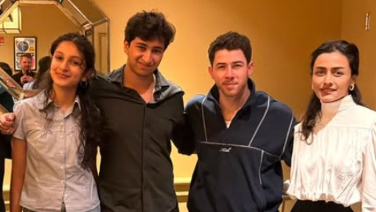 Namrata Shirodkar Shares Heartfelt Year-End Reflections Featuring Mahesh Babu and Priyanka Chopra